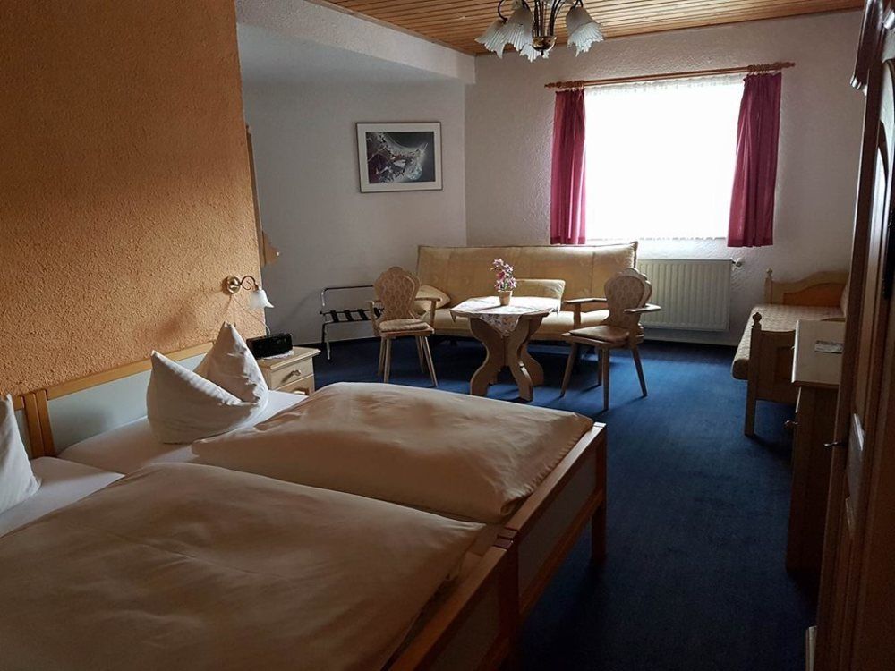 Land-Gut-Hotel Zur Lochmuehle Penig Екстериор снимка